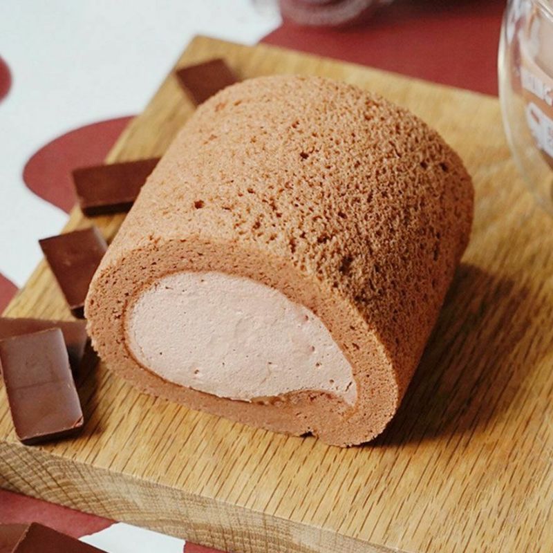 ロールケーキ他なま　けもの 鎧塚俊彦が手掛けた低糖質 ロールケーキ（ピスタチオ）